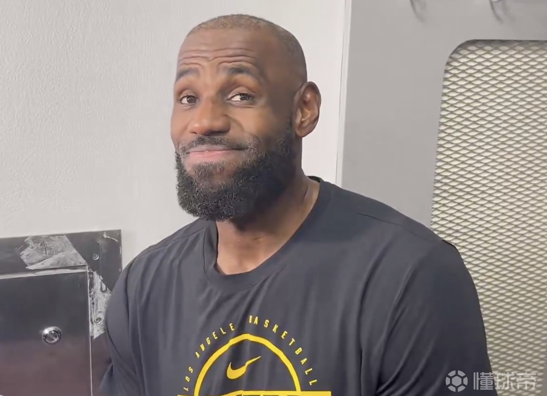 詹姆斯:东契奇受伤的消息当头一棒,击中我心脏、胸口和大脑